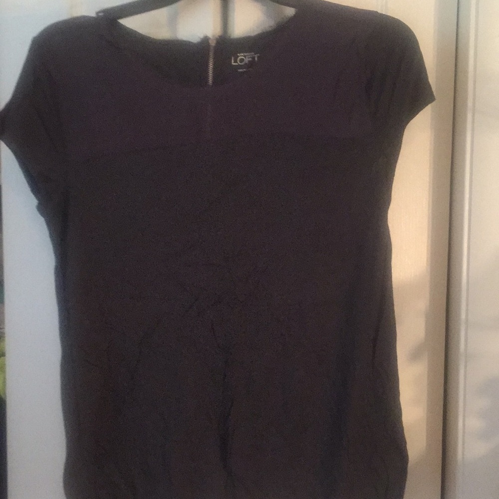 Loft tee shirt zipper back